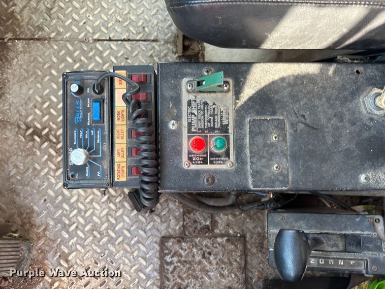 image for item DV5005 1979 Mack pumper fire truck