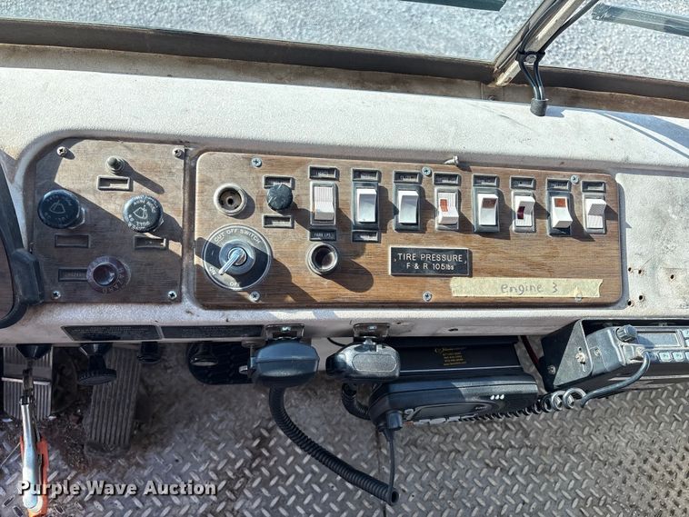 image for item DV5005 1979 Mack pumper fire truck