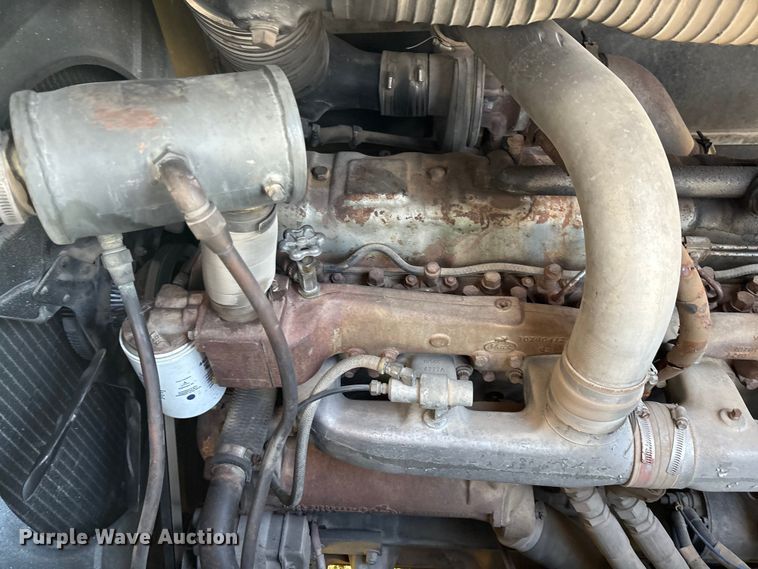 image for item DV5005 1979 Mack pumper fire truck