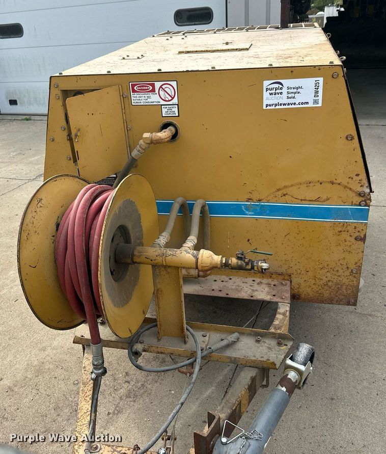 image for item DW4251 1988 Leroi 125 air compressor