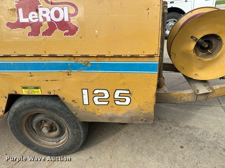 image for item DW4251 1988 Leroi 125 air compressor