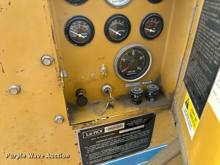 image for item DW4251 1988 Leroi 125 air compressor