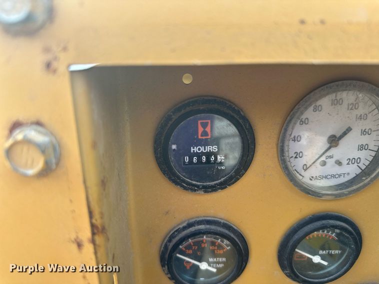 image for item DW4251 1988 Leroi 125 air compressor