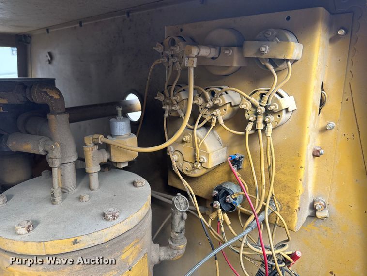 image for item DW4251 1988 Leroi 125 air compressor