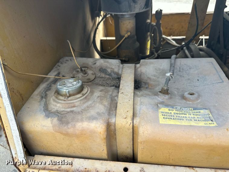 image for item DW4251 1988 Leroi 125 air compressor