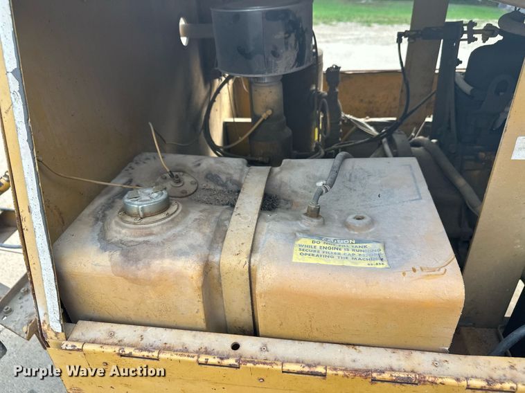 image for item DW4251 1988 Leroi 125 air compressor