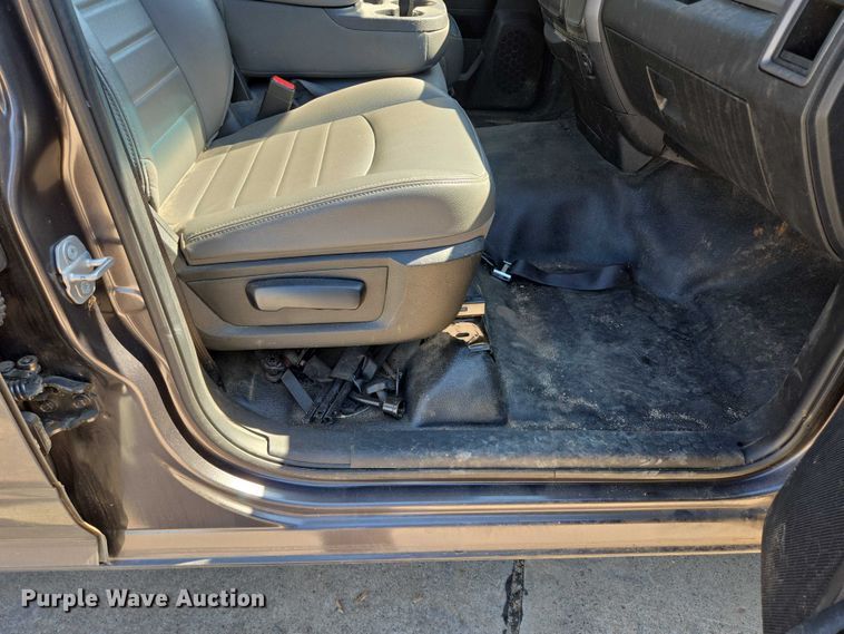 image for item DY1193 2018 RAM 1500 Quad Cab pickup truck