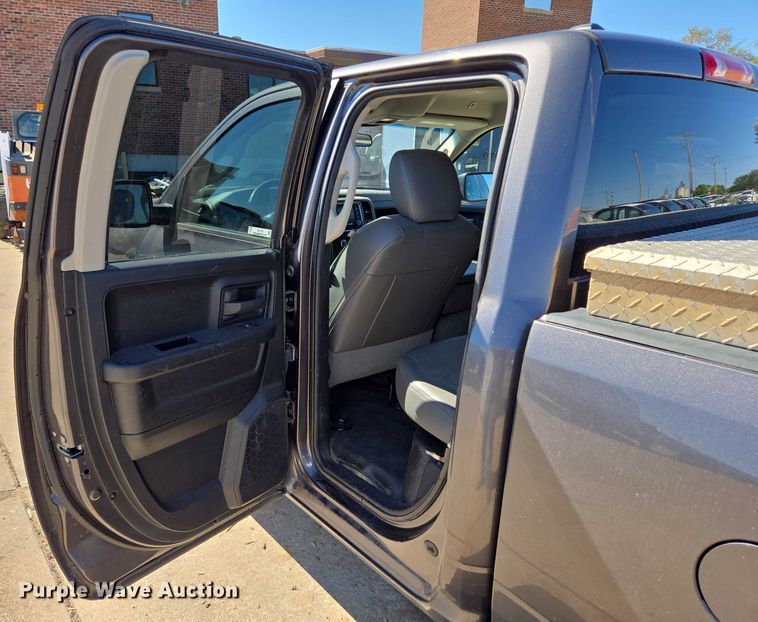 image for item DY1193 2018 RAM 1500 Quad Cab pickup truck