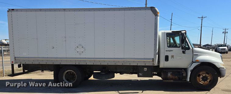 image for item DY1197 2008 International 4300 box truck