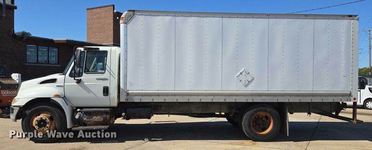 image for item DY1197 2008 International 4300 box truck