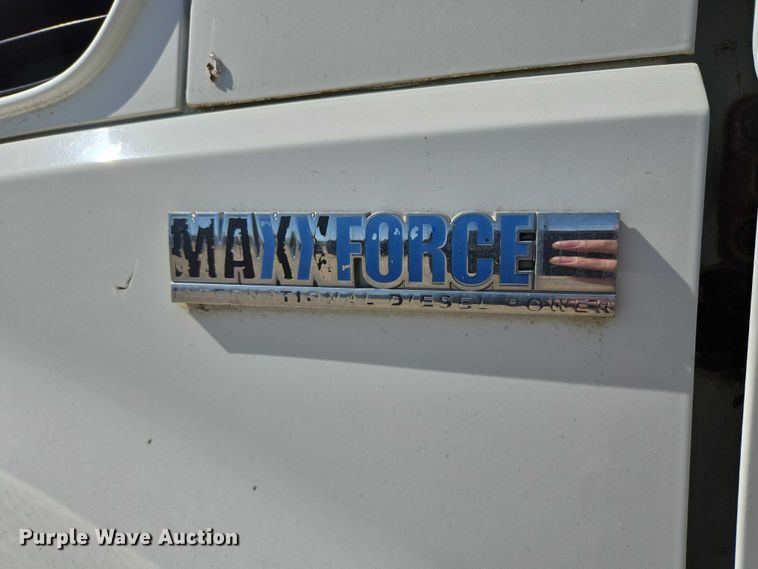 image for item DY1197 2008 International 4300 box truck