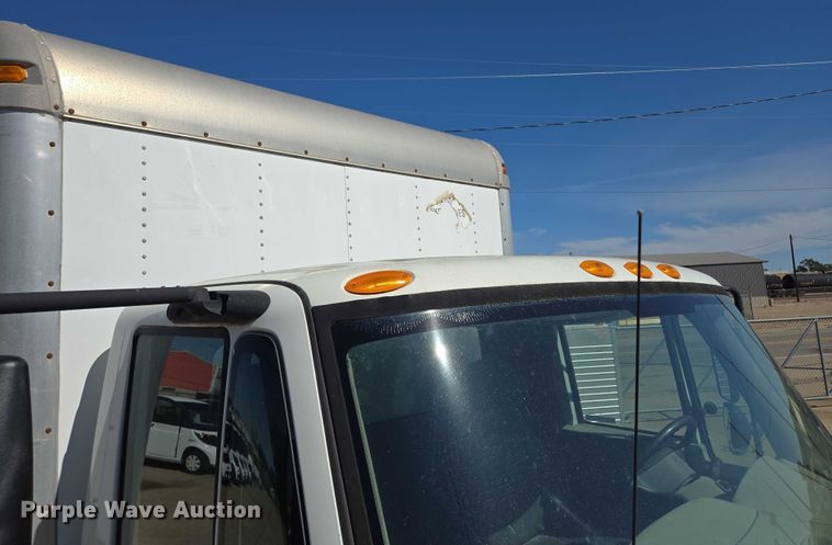 image for item DY1197 2008 International 4300 box truck