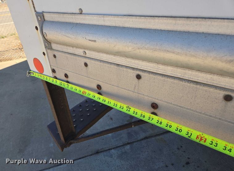 image for item DY1197 2008 International 4300 box truck