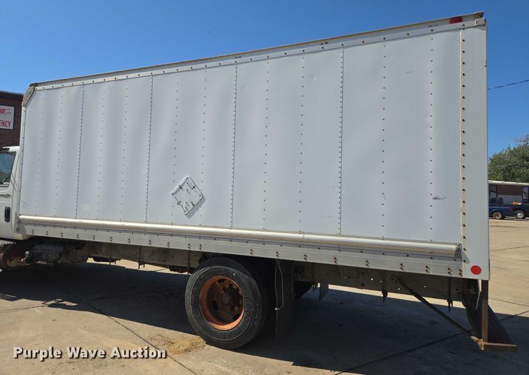 image for item DY1197 2008 International 4300 box truck