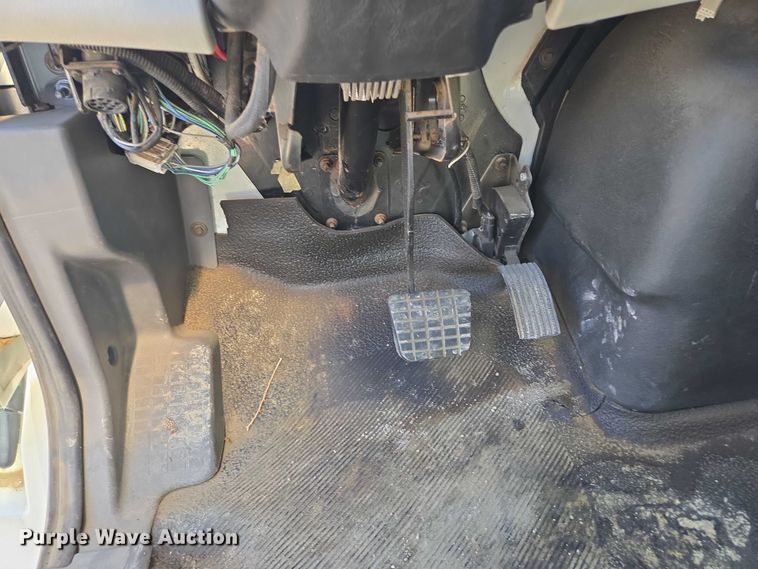 image for item DY1197 2008 International 4300 box truck