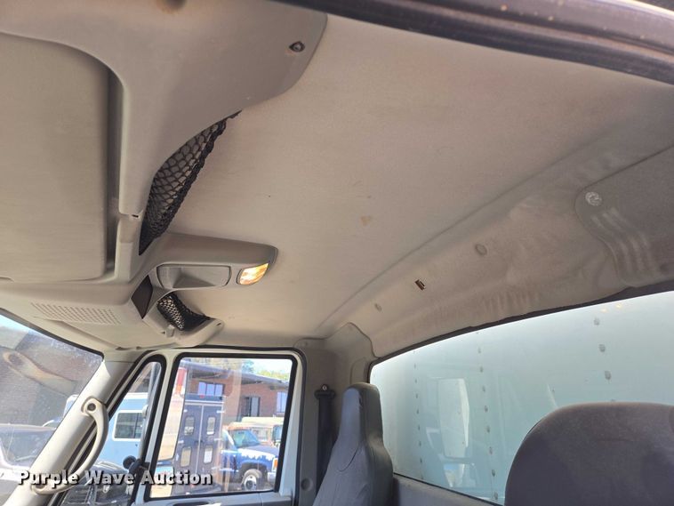 image for item DY1197 2008 International 4300 box truck