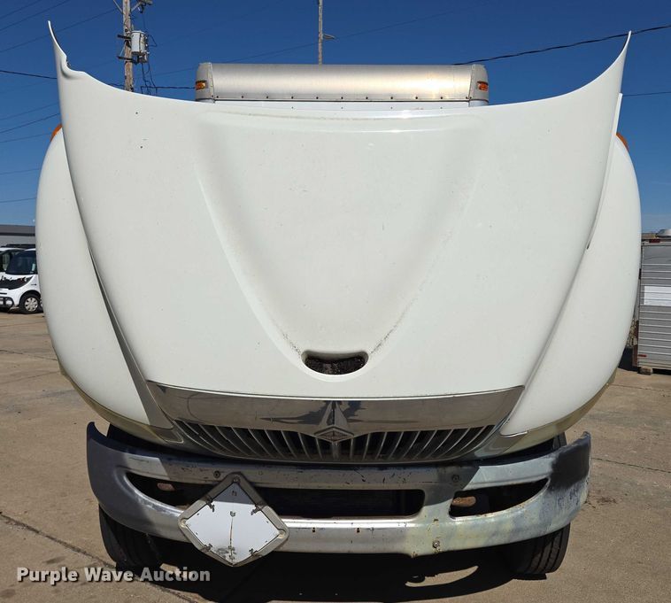 image for item DY1197 2008 International 4300 box truck