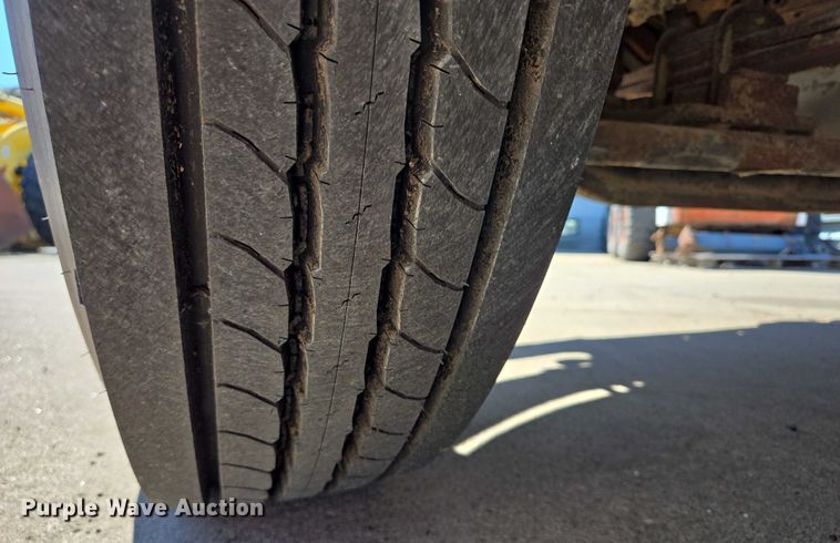 image for item DY1197 2008 International 4300 box truck