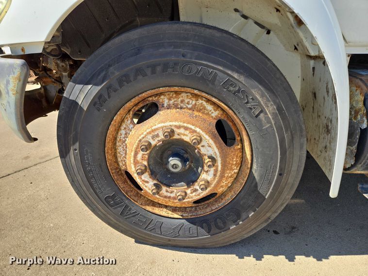 image for item DY1197 2008 International 4300 box truck