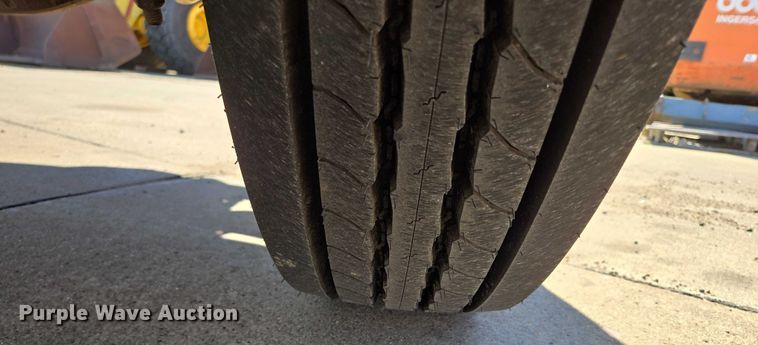 image for item DY1197 2008 International 4300 box truck