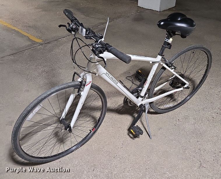 image for item DY1207 Sirrus Sport Specialized bicycle