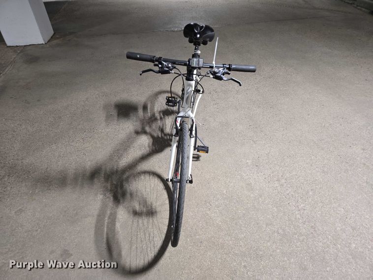 image for item DY1207 Sirrus Sport Specialized bicycle