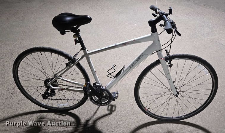 image for item DY1207 Sirrus Sport Specialized bicycle