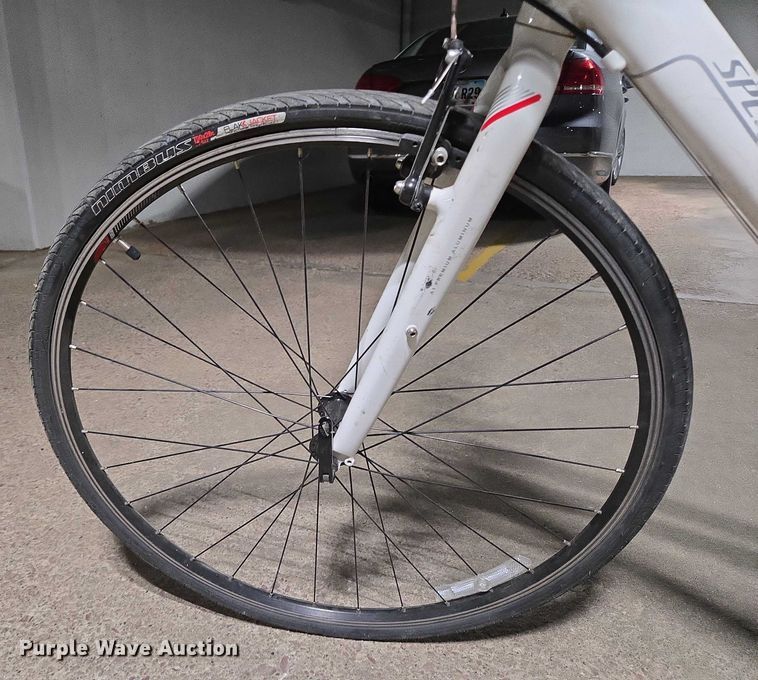 image for item DY1207 Sirrus Sport Specialized bicycle