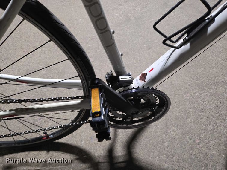 image for item DY1207 Sirrus Sport Specialized bicycle