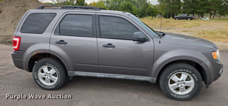 image for item DY1210 2010 Ford Escape SUV