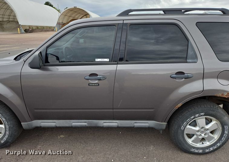 image for item DY1210 2010 Ford Escape SUV