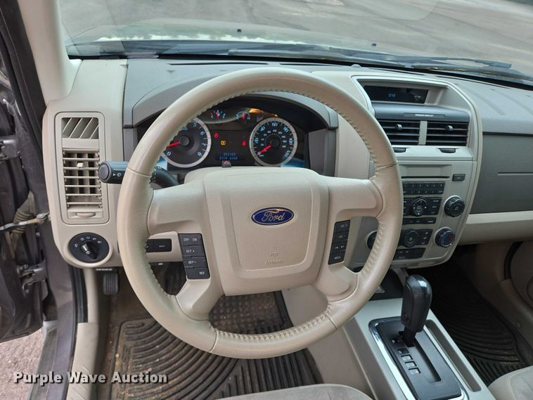 image for item DY1210 2010 Ford Escape SUV