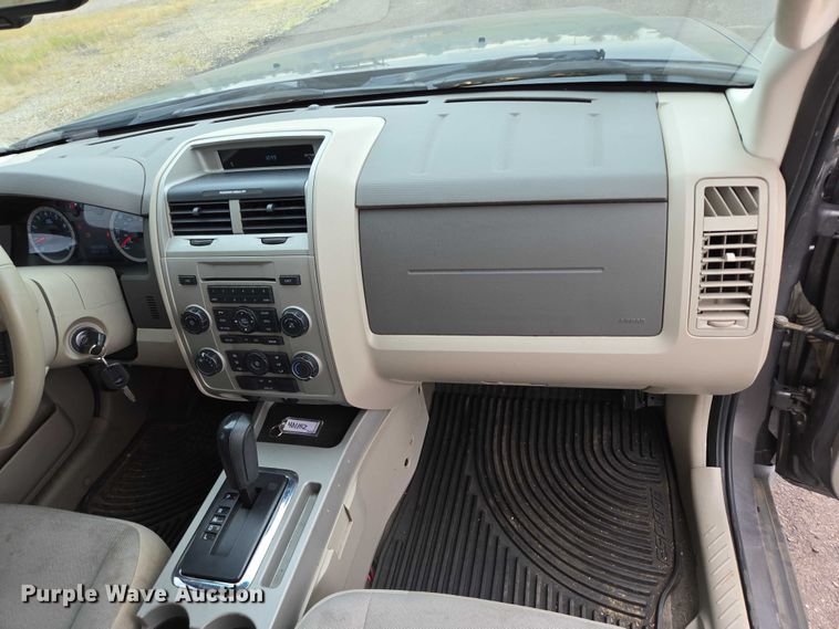 image for item DY1210 2010 Ford Escape SUV