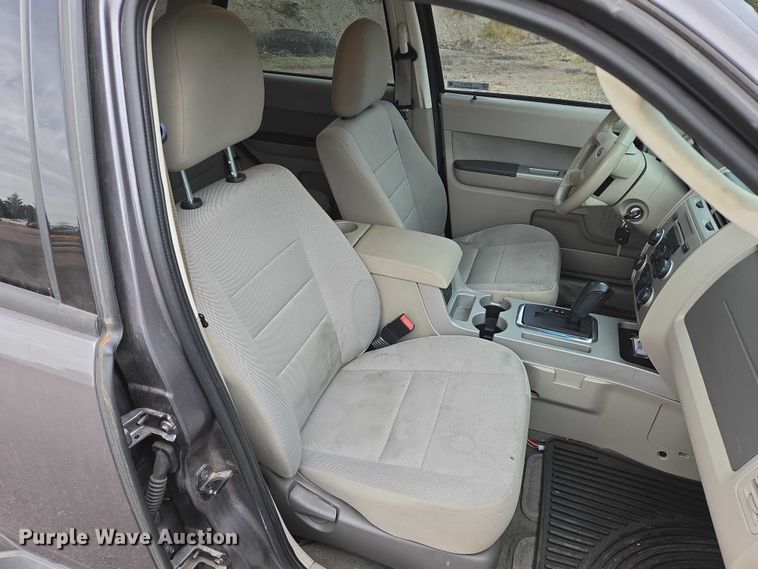 image for item DY1210 2010 Ford Escape SUV