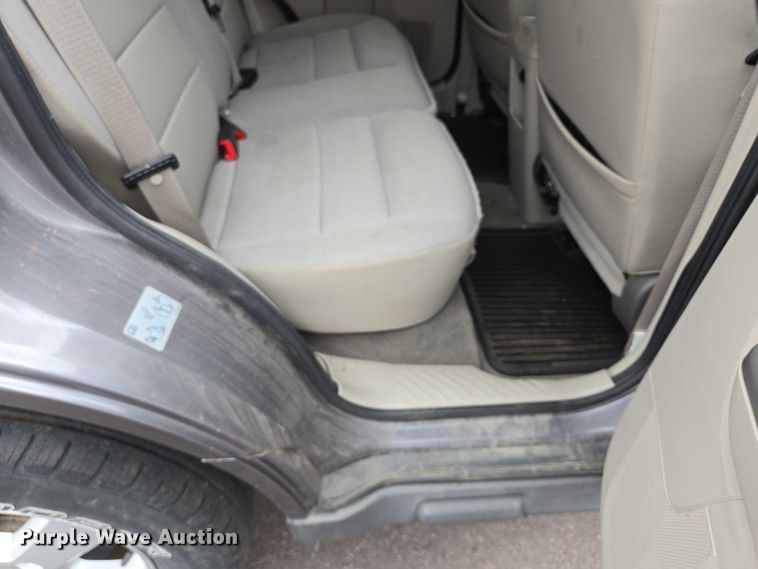 image for item DY1210 2010 Ford Escape SUV