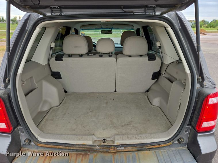 image for item DY1210 2010 Ford Escape SUV