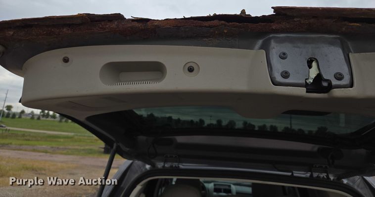 image for item DY1210 2010 Ford Escape SUV