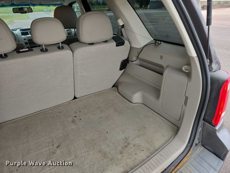 image for item DY1210 2010 Ford Escape SUV