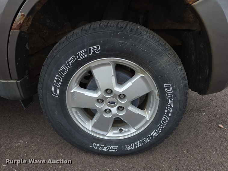 image for item DY1210 2010 Ford Escape SUV