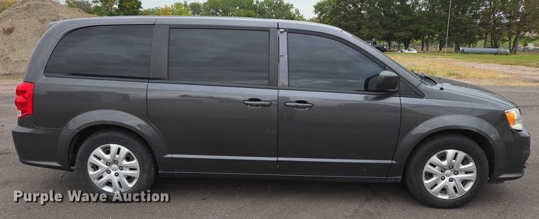 image for item DY1212 2018 Dodge Grand Caravan van
