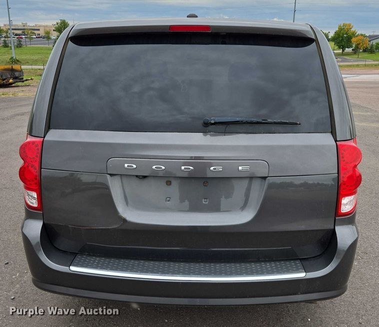 image for item DY1212 2018 Dodge Grand Caravan van