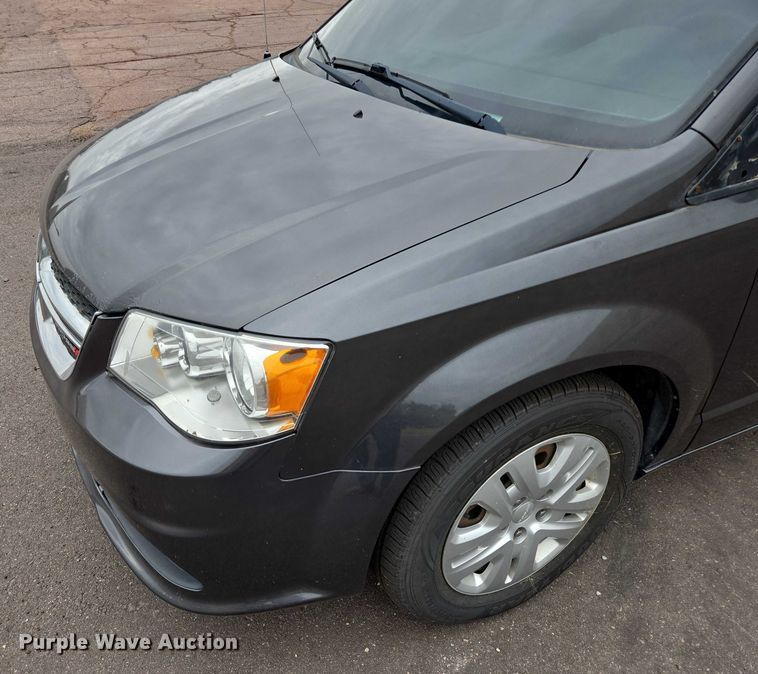 image for item DY1212 2018 Dodge Grand Caravan van