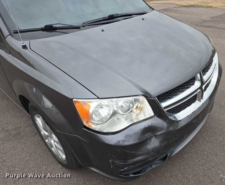 image for item DY1212 2018 Dodge Grand Caravan van