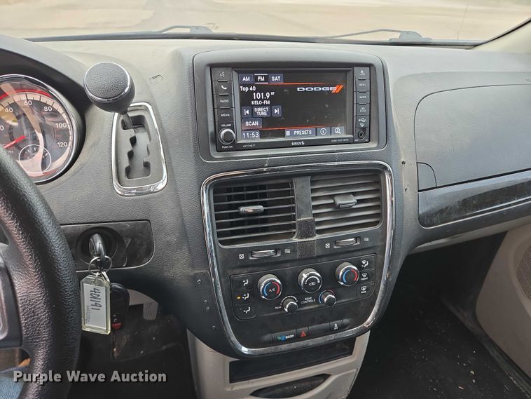 image for item DY1212 2018 Dodge Grand Caravan van