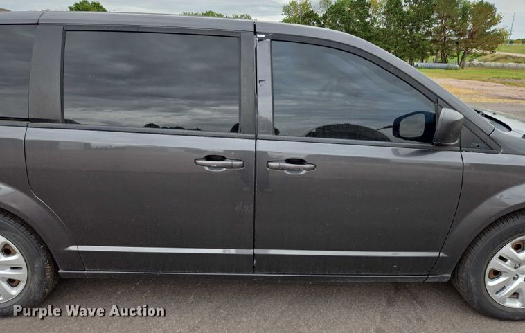 image for item DY1212 2018 Dodge Grand Caravan van