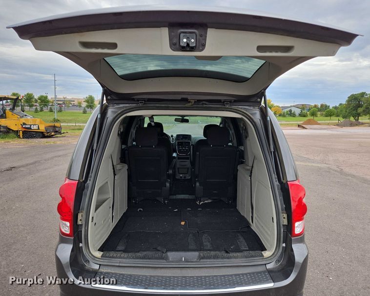 image for item DY1212 2018 Dodge Grand Caravan van