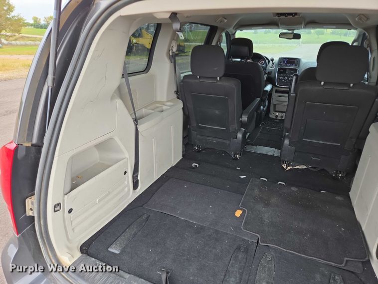 image for item DY1212 2018 Dodge Grand Caravan van