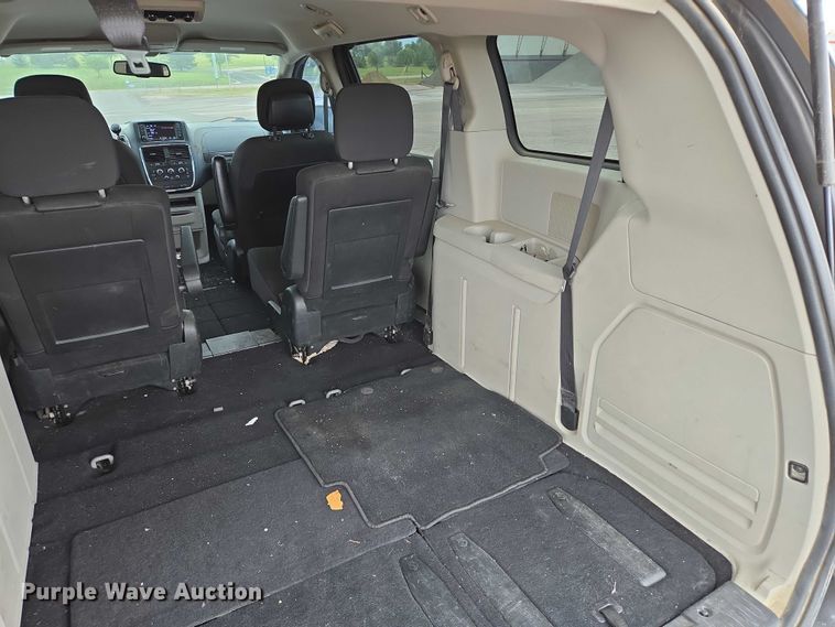 image for item DY1212 2018 Dodge Grand Caravan van