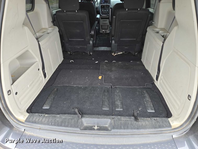 image for item DY1212 2018 Dodge Grand Caravan van