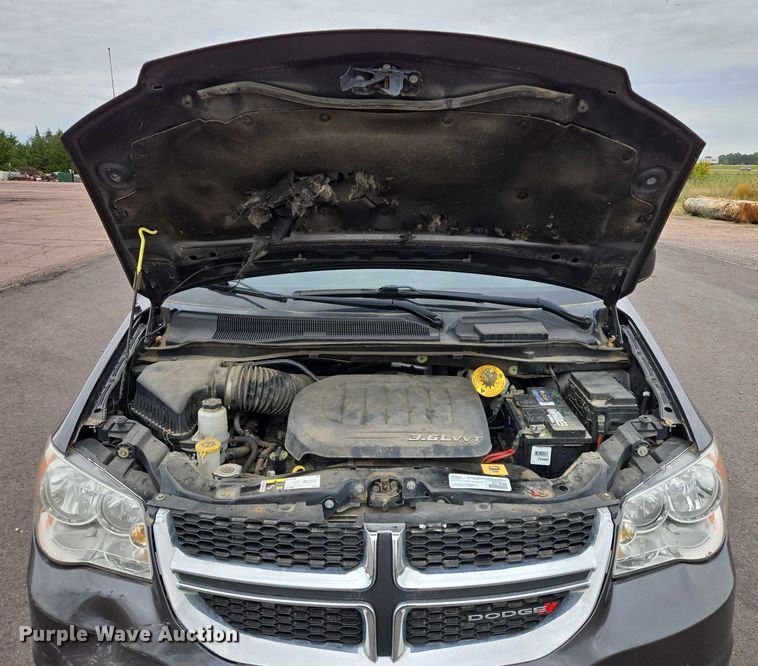 image for item DY1212 2018 Dodge Grand Caravan van